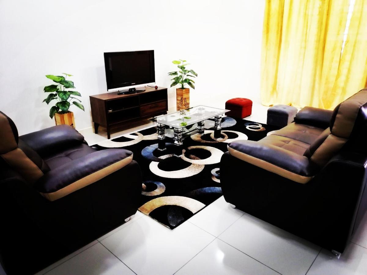 A&D Home-Stay @Kota Warisan, Сепанг Екстериор снимка