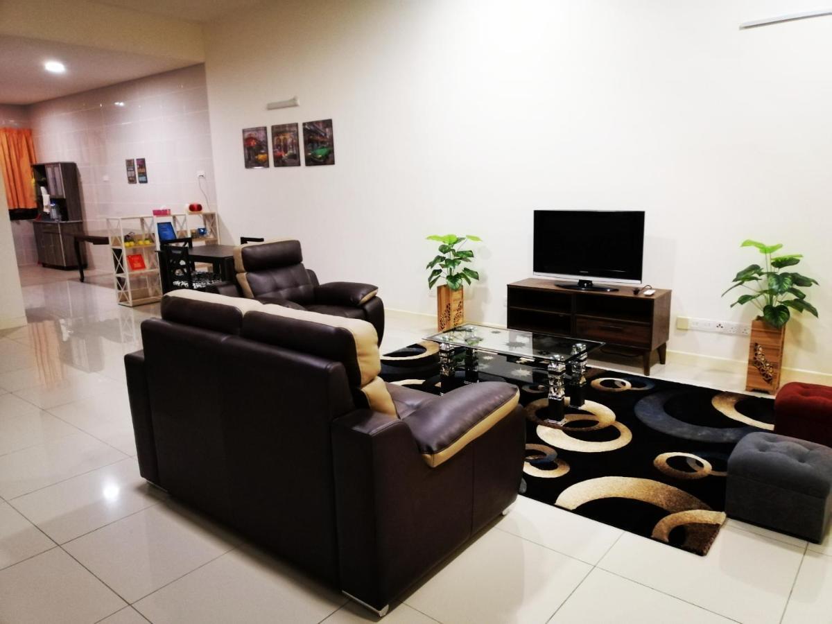 A&D Home-Stay @Kota Warisan, Сепанг Екстериор снимка